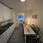 Lofoten Aurora Seafront Penthouse 罗弗敦极光海滨顶层豪华公寓 *