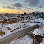 아파트 Lofoten Aurora Seafront Penthouse 罗弗敦极光海滨顶层豪华公寓