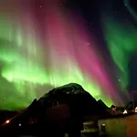 Lofoten Aurora Seafront Penthouse 罗弗敦极光海滨顶层豪华公寓 Sørvågen