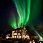 아파트 Lofoten Aurora Seafront Penthouse 罗弗敦极光海滨顶层豪华公寓 *