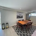 Lofoten Aurora Seafront Penthouse 罗弗敦极光海滨顶层豪华公寓 Sørvågen