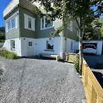 Apartament Lofoten Aurora Seafront Penthouse 罗弗敦极光海滨顶层豪华公寓 *