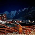 Lofoten Aurora Seafront Penthouse 罗弗敦极光海滨顶层豪华公寓