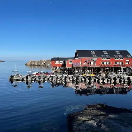Lejlighed Lofoten Aurora Seafront Penthouse 罗弗敦极光海滨顶层豪华公寓 Å