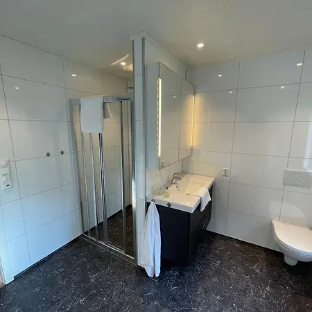Lofoten Aurora Seafront Penthouse 罗弗敦极光海滨顶层豪华公寓 Lejlighed Å