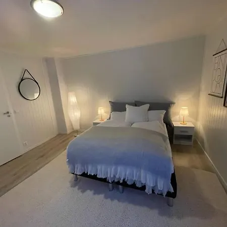 Lofoten Aurora Seafront Penthouse 罗弗敦极光海滨顶层豪华公寓