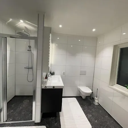 Lofoten Aurora Seafront Penthouse 罗弗敦极光海滨顶层豪华公寓 Lejlighed *