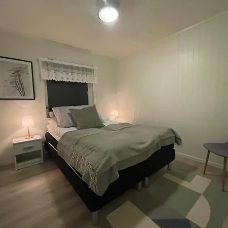 Lofoten Aurora Seafront Penthouse 罗弗敦极光海滨顶层豪华公寓 * Å