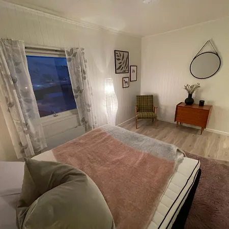 Lofoten Aurora Seafront Penthouse 罗弗敦极光海滨顶层豪华公寓 Lejlighed *
