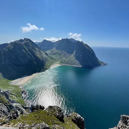 Apartment Lofoten Aurora Seafront Penthouse 罗弗敦极光海滨顶层豪华公寓 Sørvågen