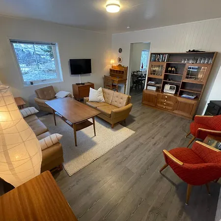 Lofoten Aurora Seafront Penthouse 罗弗敦极光海滨顶层豪华公寓