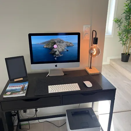 Lejlighed Lofoten Aurora Seafront Penthouse 罗弗敦极光海滨顶层豪华公寓 *
