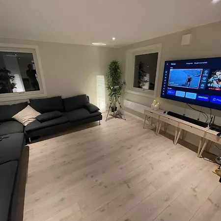 דירה Lofoten Aurora Seafront Penthouse 罗弗敦极光海滨顶层豪华公寓 Å