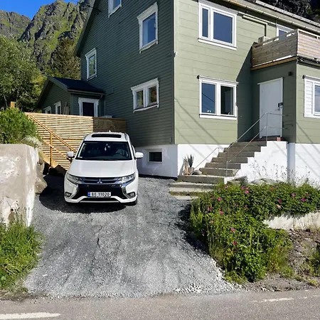 Lofoten Aurora Seafront Penthouse 罗弗敦极光海滨顶层豪华公寓 Διαμέρισμα Sørvågen