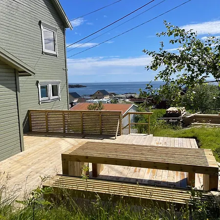 Lofoten Aurora Seafront Penthouse 罗弗敦极光海滨顶层豪华公寓 *