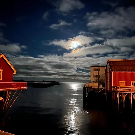 Lejlighed Lofoten Aurora Seafront Penthouse 罗弗敦极光海滨顶层豪华公寓 Å