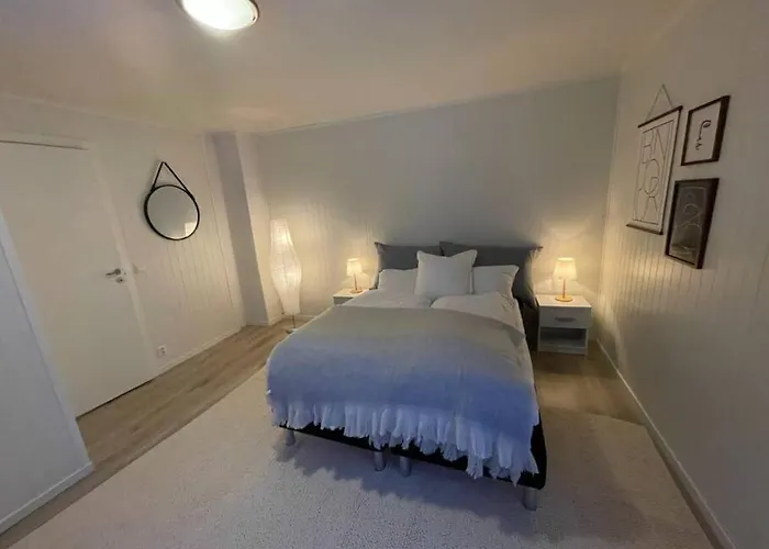 Lofoten Aurora Seafront Penthouse 罗弗敦极光海滨顶层豪华公寓
