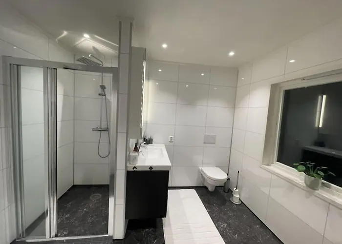 Lofoten Aurora Seafront Penthouse 罗弗敦极光海滨顶层豪华公寓 Leilighet *