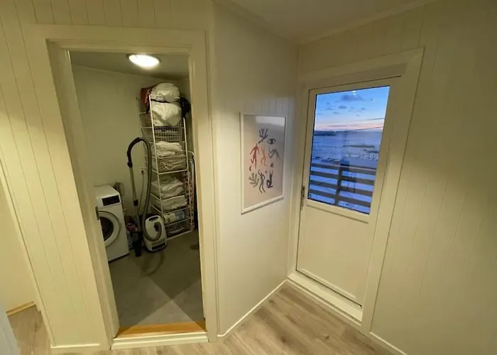 شقة Lofoten Aurora Seafront Penthouse 罗弗敦极光海滨顶层豪华公寓 Sørvågen