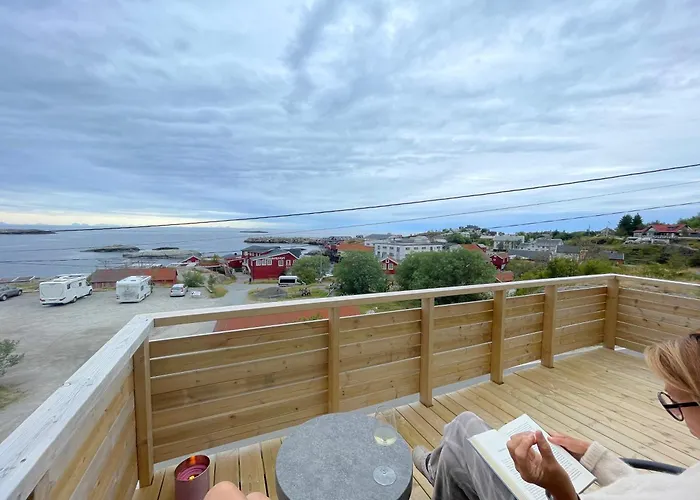 Lofoten Aurora Seafront Penthouse 罗弗敦极光海滨顶层豪华公寓 شقة