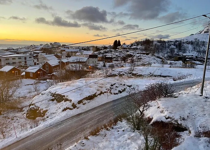 شقة Lofoten Aurora Seafront Penthouse 罗弗敦极光海滨顶层豪华公寓