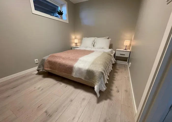 Lofoten Aurora Seafront Penthouse 罗弗敦极光海滨顶层豪华公寓 Leilighet *