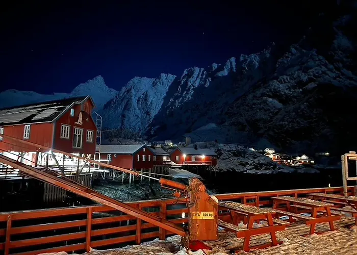 Lofoten Aurora Seafront Penthouse 罗弗敦极光海滨顶层豪华公寓