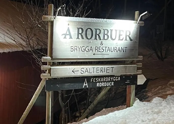 شقة Lofoten Aurora Seafront Penthouse 罗弗敦极光海滨顶层豪华公寓
