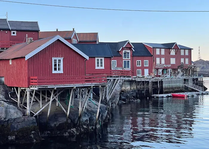 Apartment Lofoten Aurora Seafront Penthouse 罗弗敦极光海滨顶层豪华公寓 *